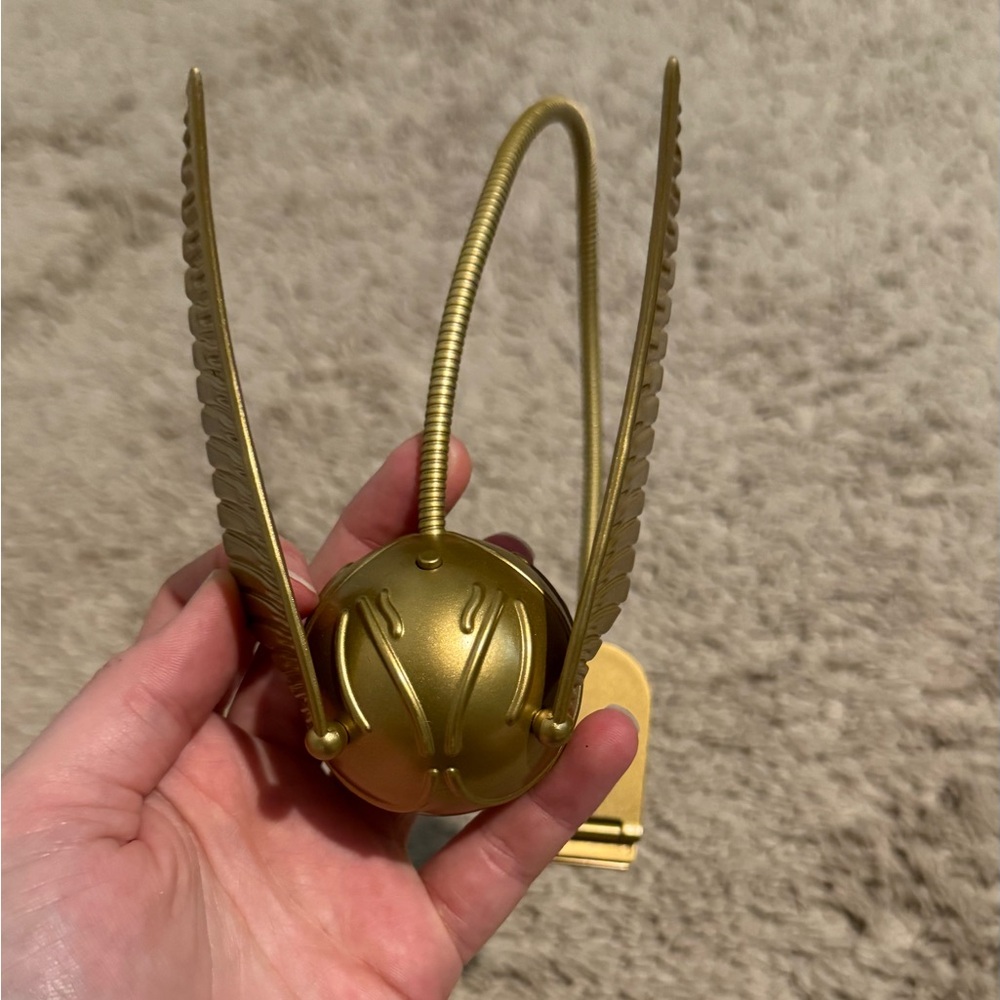 Golden Snitch book light